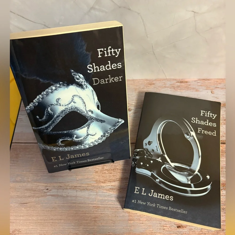 Fifty Shades Darker and Freed by E L James - Picture 1 of 6